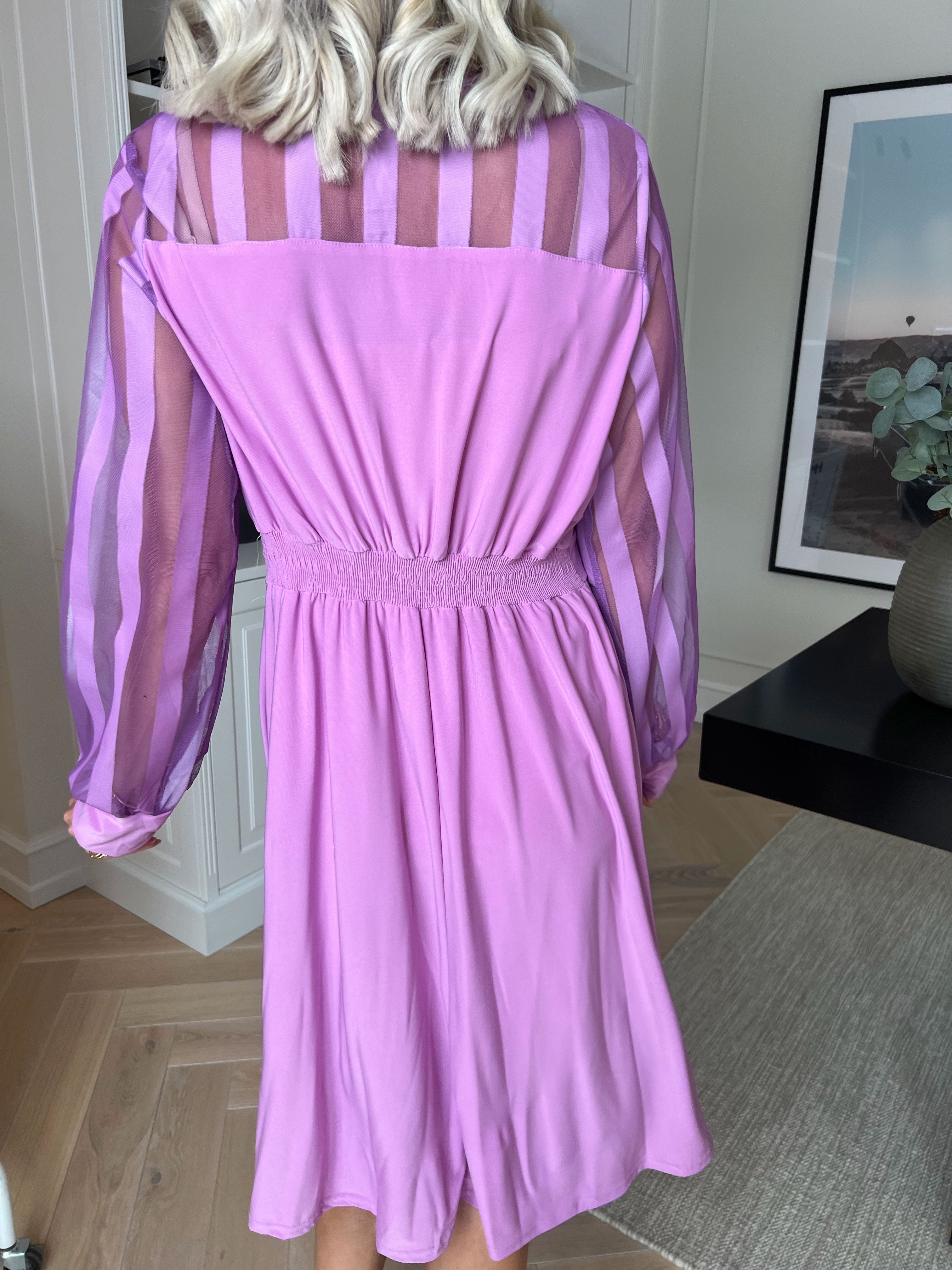 Engel - Kjole med de fineste stribede ærmer i mesh